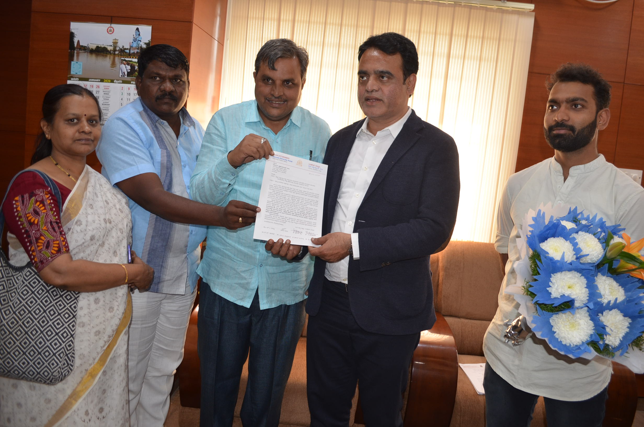 ಹಂಪಿ ಕನ್ನಡ ವಿವಿಗೆ ಅನುದಾನ ಬಿಡುಗಡೆ ಮಾಡಲು ಮನವಿ