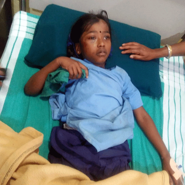 ಕಾಡಾನೆ ದಾಳಿ: ಇಬ್ಬರು ವಿದ್ಯಾರ್ಥಿನಿಯರಿಗೆ ತೀವ್ರ ಗಾಯ