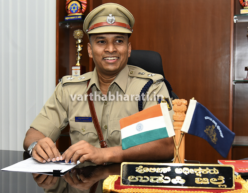 ಉಡುಪಿ ಜಿಲ್ಲಾ ನೂತನ ಎಸ್ಪಿಯಾಗಿ ವಿಷ್ಣುವರ್ಧನ್ ಅಧಿಕಾರ ಸ್ವೀಕಾರ