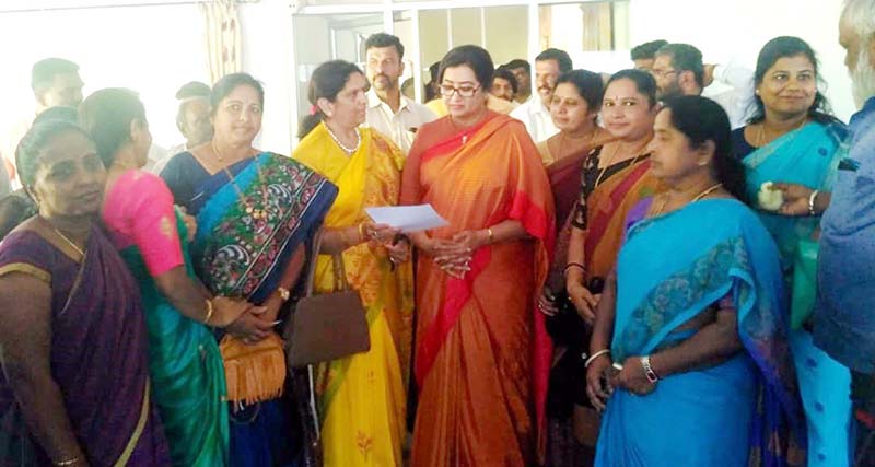 ಸಂಸದರ ಆದರ್ಶ ಗ್ರಾಮ ಯೋಜನೆಗೆ ಸುಮಲತಾ ಚಾಲನೆ