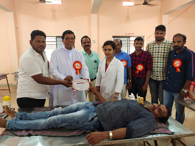 ಸಾಲೆತ್ತೂರು: ಬ್ಲಡ್ ಡೋನರ್ಸ್ ಮಂಗಳೂರು ವತಿಯಿಂದ 229ನೇ ರಕ್ತದಾನ ಶಿಬಿರ