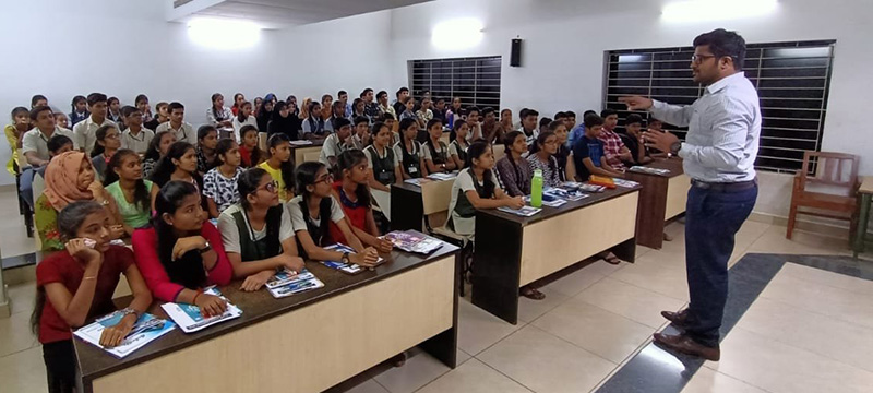 ವಿಕಾಸ್ ಕಾಲೇಜಿನಲ್ಲಿ ವಿದ್ಯಾರ್ಥಿಗಳಿಗೆ ಅವಂತಿ ಸ್ಕೂಲ್ ಒಲಿಂಪಿಯಾಡ್ ಪರೀಕ್ಷೆ