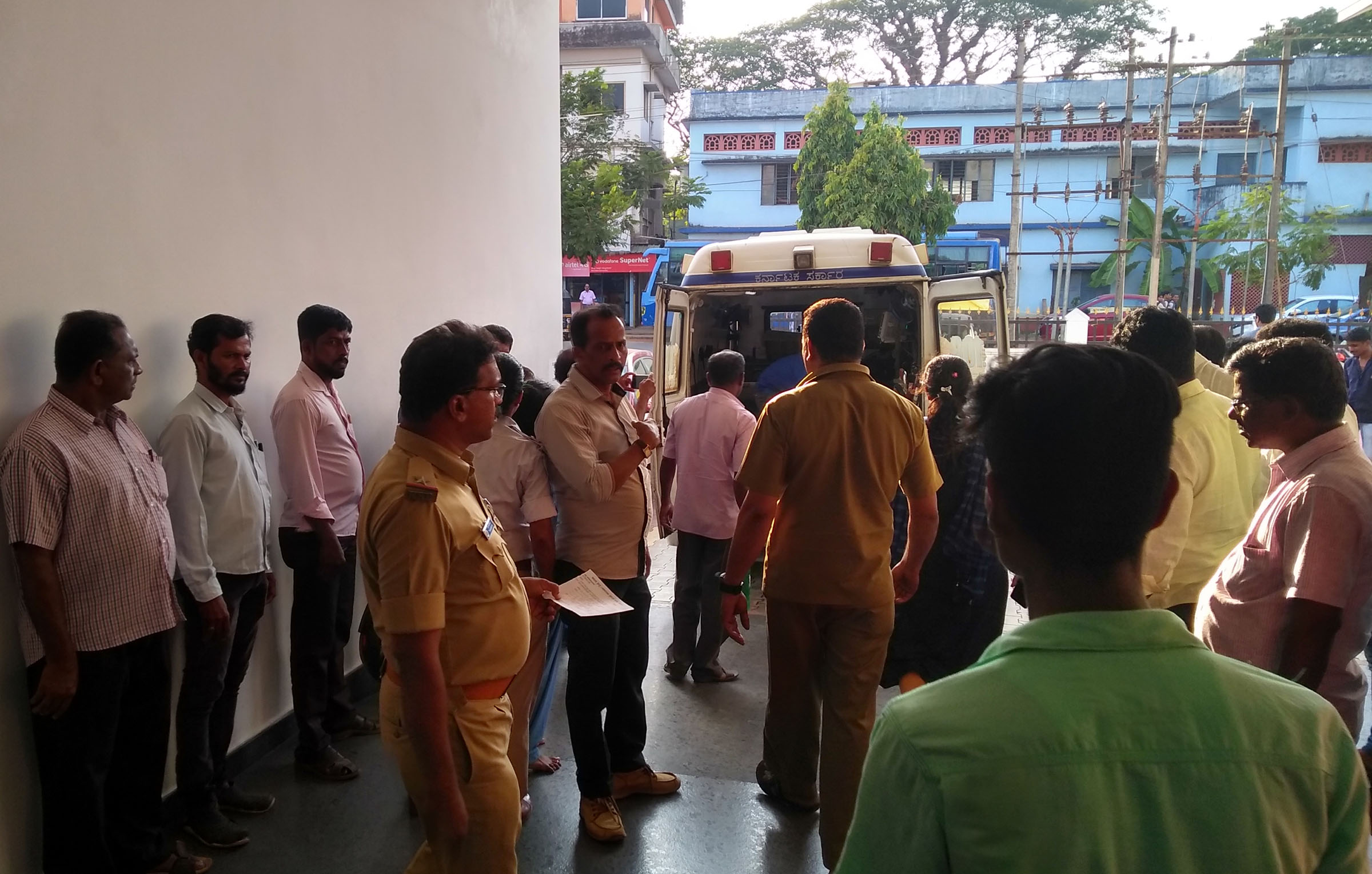 ಕುಂದಾಪುರ: ಚಲಿಸುತ್ತಿದ್ದ ಬಸ್ಸಿನಲ್ಲಿ ವಿಷ ಸೇವಿಸಿ ಆತ್ಮಹತ್ಯೆಗೆ ಯತ್ನಿಸಿದ ದಂಪತಿ