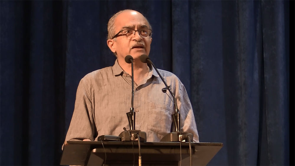 ಸಂವಿಧಾನ ವಿರೋಧಿ ಕೃತ್ಯಗಳನ್ನು ನೋಡಿಯೂ ನ್ಯಾಯಾಲಯ ಮೌನವಾಗಿದೆ: ಪ್ರಶಾಂತ್ ಭೂಷಣ್ ಆತಂಕ