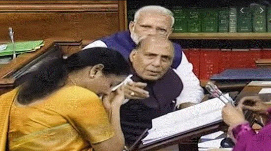 ಬಜೆಟ್ ಮಂಡನೆ ವೇಳೆ ಸುಸ್ತಾದ ನಿರ್ಮಲಾ ಸೀತಾರಾಮನ್ ರಿಗೆ ಕ್ಯಾಂಡಿ ನೀಡಿದ್ದೇಕೆ?: ಇಲ್ಲಿದೆ ಉತ್ತರ