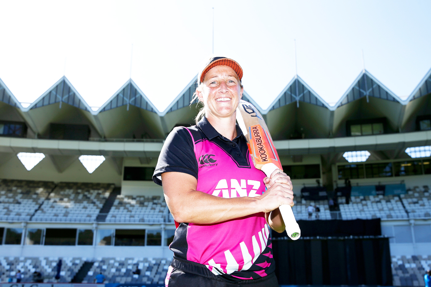 ಸತತ ಐದು ಬಾರಿ 50ಕ್ಕೂ ಅಧಿಕ ರನ್ ಗಳಿಸಿದ ಮೊದಲ ಆಟಗಾರ್ತಿ ಡಿವೈನ್