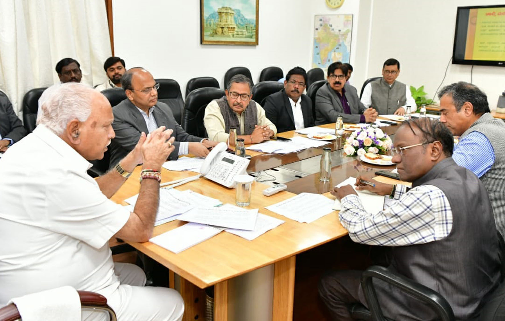 ಹೊಸ ಮರಳು ನೀತಿ: ಅಧಿಕಾರಿಗಳೊಂದಿಗೆ ಮುಖ್ಯಮಂತ್ರಿ ಚರ್ಚೆ