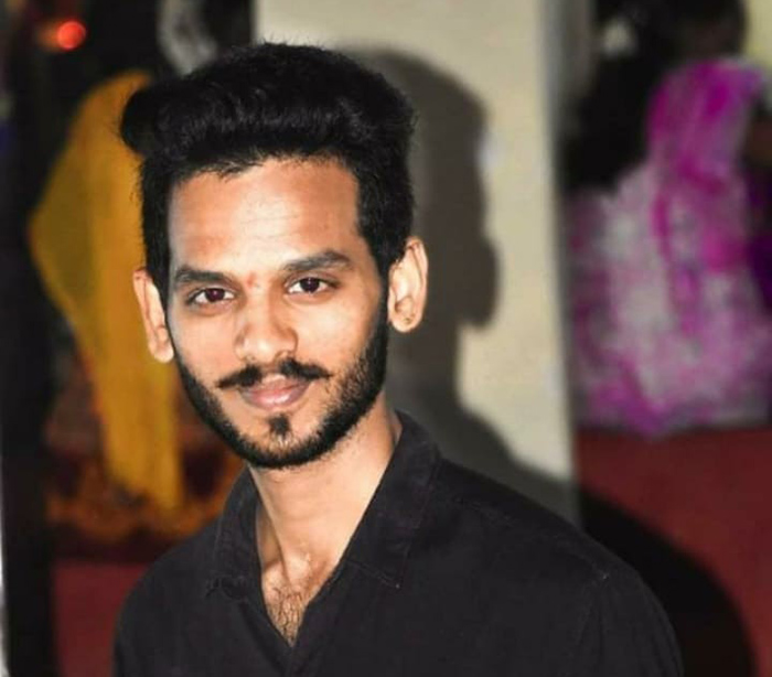 ಅನಾರೋಗ್ಯ ಪೀಡಿತ ಮಕ್ಕಳ ಚಿಕಿತ್ಸೆಗಾಗಿ ವಿವಿಧ ವೇಷ: ಮಾನವೀಯ ಸೇವೆಯ ವಿಕ್ಕಿ ಶೆಟ್ಟಿ