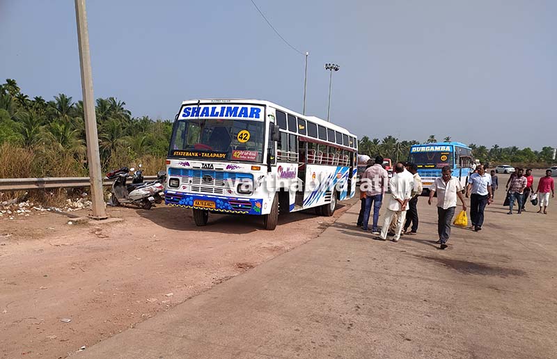 ತಲಪಾಡಿ ಟೋಲ್ ದರ ಹೆಚ್ಚಳಕ್ಕೆ ವಿರೋಧ: ಪ್ರಯಾಣಿಕರಿಗೆ ಅರ್ಧದಲ್ಲೇ ಇಳಿಯಬೇಕಾದ ಅನಿವಾರ್ಯತೆ!