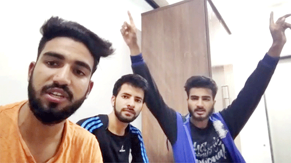 ‘ಪಾಕ್ ಪರ ಘೋಷಣೆ’ ಕೂಗಿದ ಆರೋಪಿ ವಿದ್ಯಾರ್ಥಿಗಳ ಮೇಲೆ ಕೋರ್ಟ್ ಆವರಣದಲ್ಲಿ ಹಲ್ಲೆ