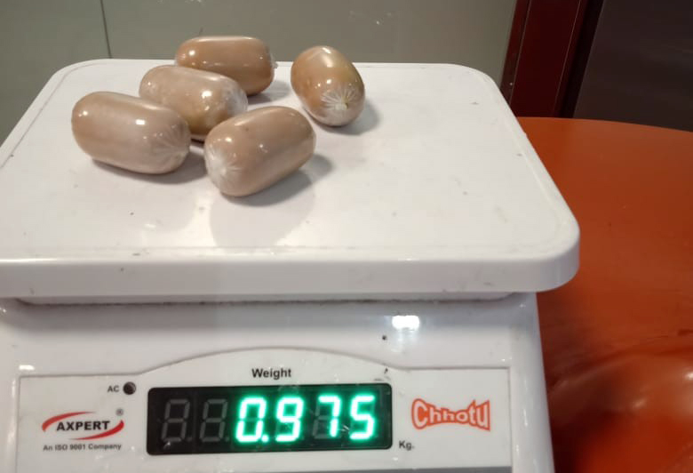 ಮಂಗಳೂರು ವಿಮಾನ ನಿಲ್ದಾಣ: ಅಕ್ರಮ ಚಿನ್ನ ಸಾಗಾಟ; ಇಬ್ಬರ ಬಂಧನ