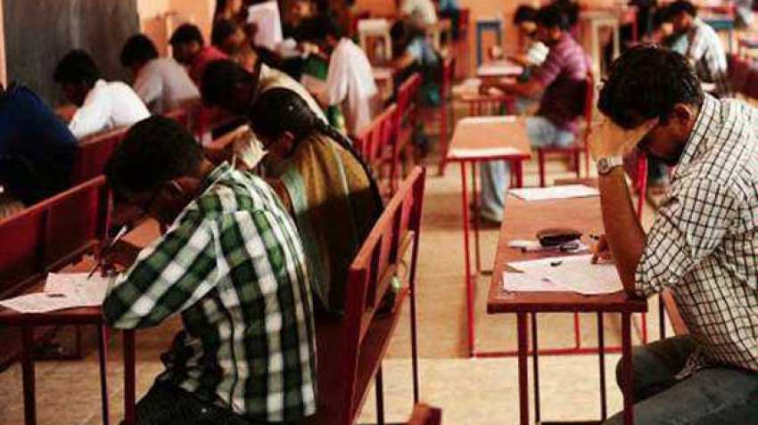 ನಕಲು ಮಾಡುವುದು ಹೇಗೆಂದು ತಿಳಿಸಿದ ಶಾಲಾ ಪ್ರಾಂಶುಪಾಲನ ಬಂಧನ