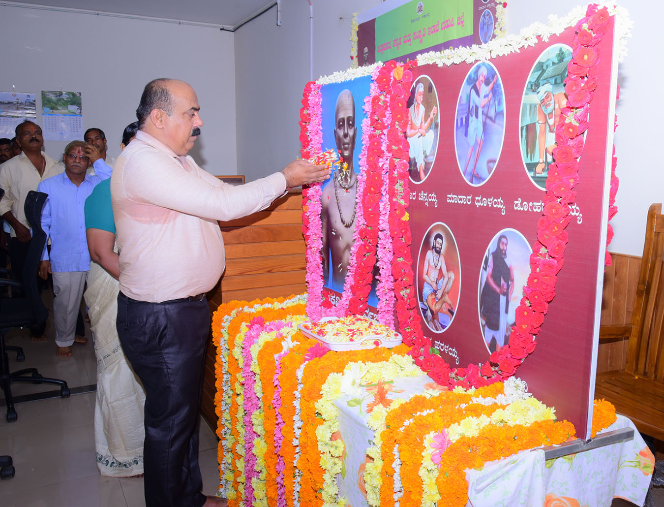 ಶರಣರ ಸಂದೇಶಗಳು ಸದಾ ದಾರಿದೀಪ: ಸದಾಶಿವ ಪ್ರಭು ಶರಣರ ಸಂದೇಶಗಳು ಸದಾ ದಾರಿದೀಪ: ಸದಾಶಿವ ಪ್ರಭು