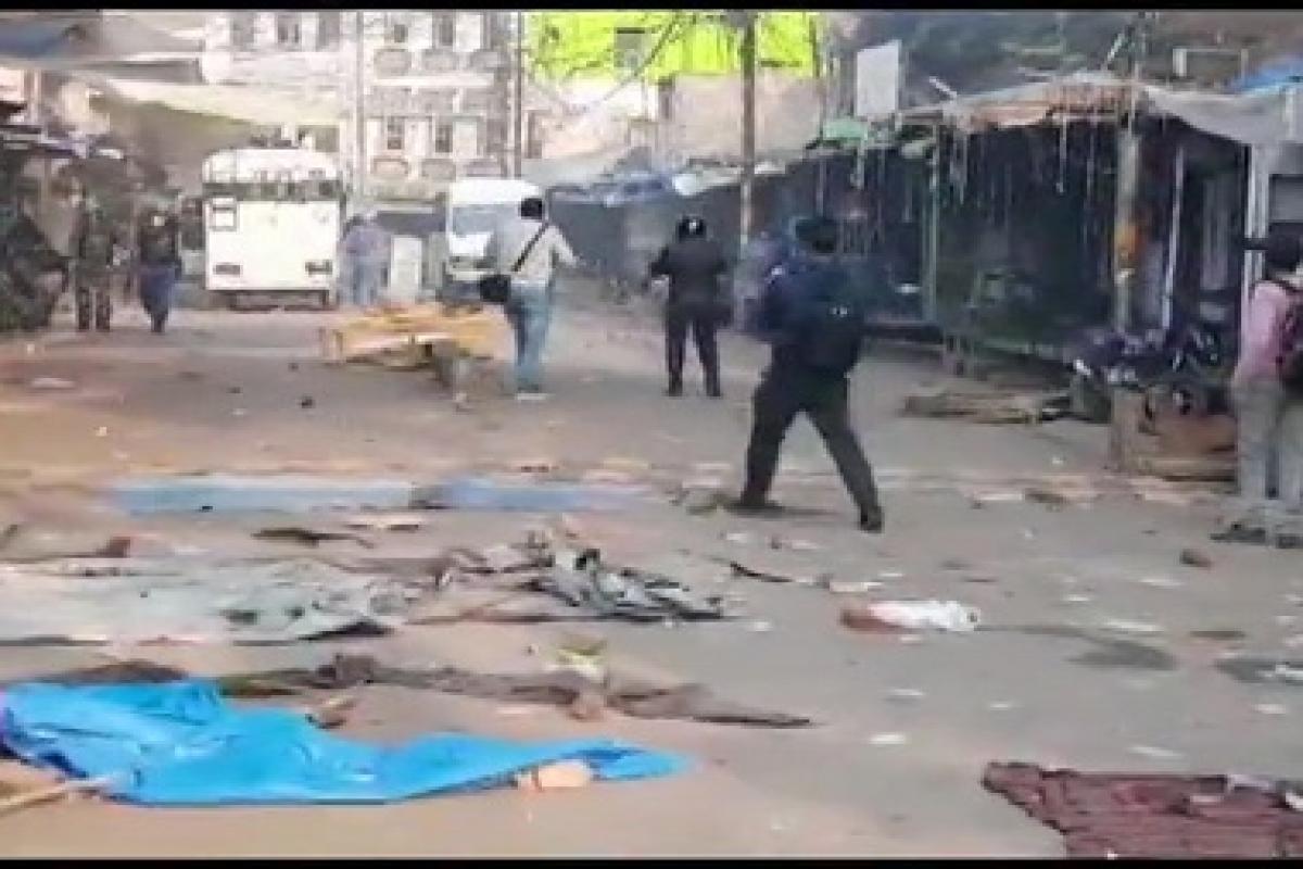 ಆಲಿಗಢ: ಹಿಂಸೆಗೆ ತಿರುಗಿದ ಸಿಎಎ ವಿರೋಧಿ ಪ್ರತಿಭಟನೆ; ಅಶ್ರುವಾಯು ಪ್ರಯೋಗ