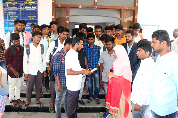 ಶಿವಮೊಗ್ಗದಲ್ಲಿ ಎನ್‌ಎಸ್‌ಯುಐ ಧರಣಿ