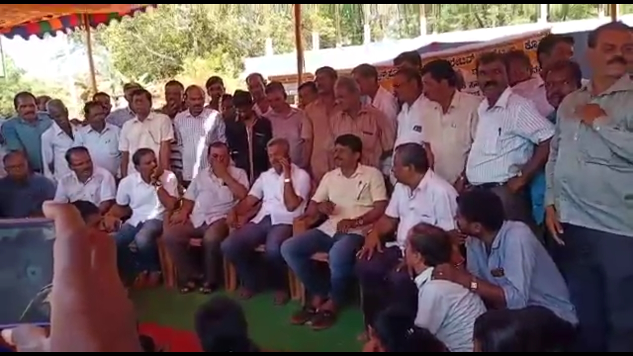 ಬೇಡಿಕೆ ಈಡೇರಿಸುವ ಭರವಸೆ: 8 ದಿನಗಳ ಸಹಕಾರಿ ಸಾರಿಗೆ ಕಾರ್ಮಿಕರ ಮುಷ್ಕರಕ್ಕೆ ತಾತ್ಕಾಲಿಕ ಬ್ರೇಕ್