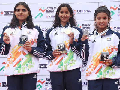 ಈಜುಗಾರ್ತಿ ಸಾಧ್ವಿ ಧುರಿಗೆ ಅವಳಿ ಚಿನ್ನ