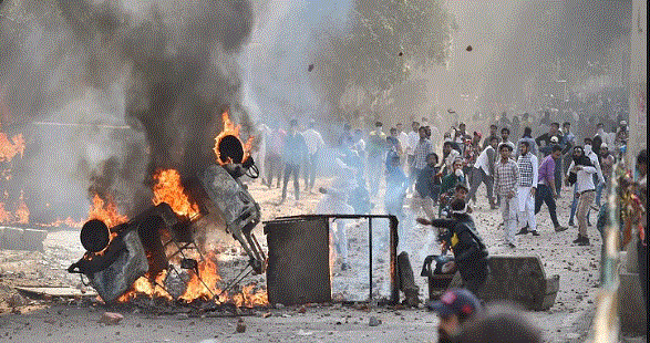 ದಿಲ್ಲಿಯಲ್ಲಿ ಸಿಎಎ ಪ್ರತಿಭಟನಕಾರರ ಮೇಲೆ ದಾಳಿ: ಪೊಲೀಸ್ ಸಿಬ್ಬಂದಿ, ನಾಗರಿಕ ಮೃತ್ಯು