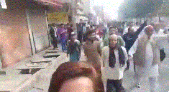 ನಾವೆಲ್ಲರೂ ಒಂದೇ: ಹಿಂಸಾಚಾರದ ನಡುವೆ ದಿಲ್ಲಿಯ ಬ್ರಿಜ್ ಪುರಿಯಲ್ಲಿ ಹಿಂದೂ ಮುಸ್ಲಿಮರಿಂದ ಸೌಹಾರ್ದ ಜಾಥಾ