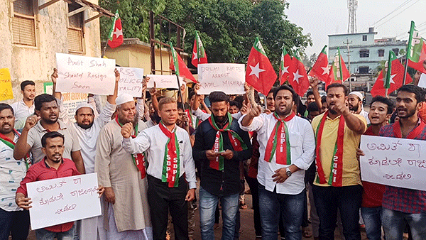 ಭಟ್ಕಳ: ದೆಹಲಿ ಹಿಂಸಾಚಾರದ ವಿರುದ್ಧ ಎಸ್.ಡಿ.ಪಿ.ಐ. ಪ್ರತಿಭಟನೆ