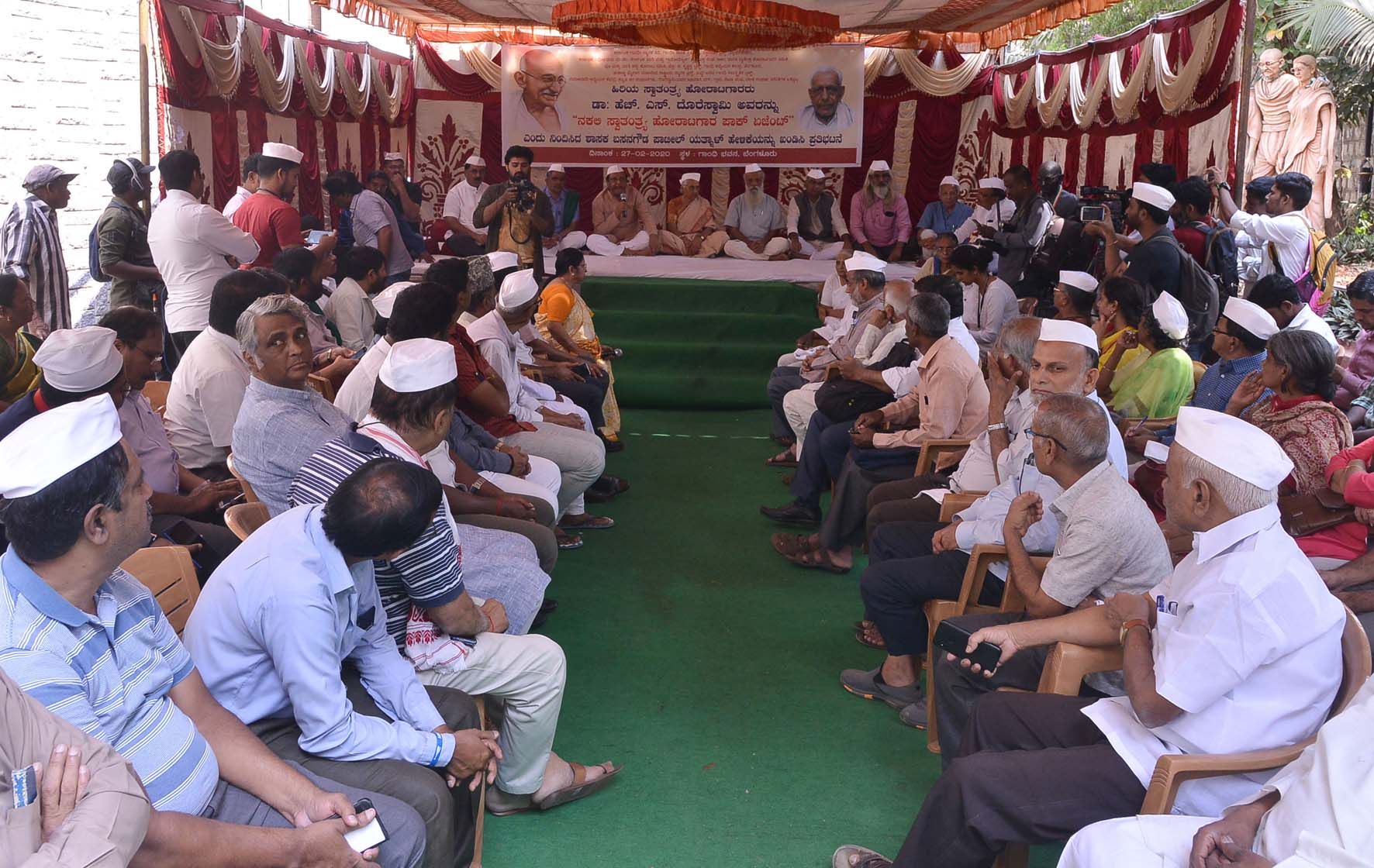 ಶಾಸಕ ಯತ್ನಾಳ್ ವಿರುದ್ಧ ಹೆಚ್ಚಿದ ಆಕ್ರೋಶ: ಕಠಿಣ ಕ್ರಮಕ್ಕೆ ಸಾಹಿತಿಗಳು, ಹೋರಾಟಗಾರರು, ಚಿಂತಕರ ಪಟ್ಟು