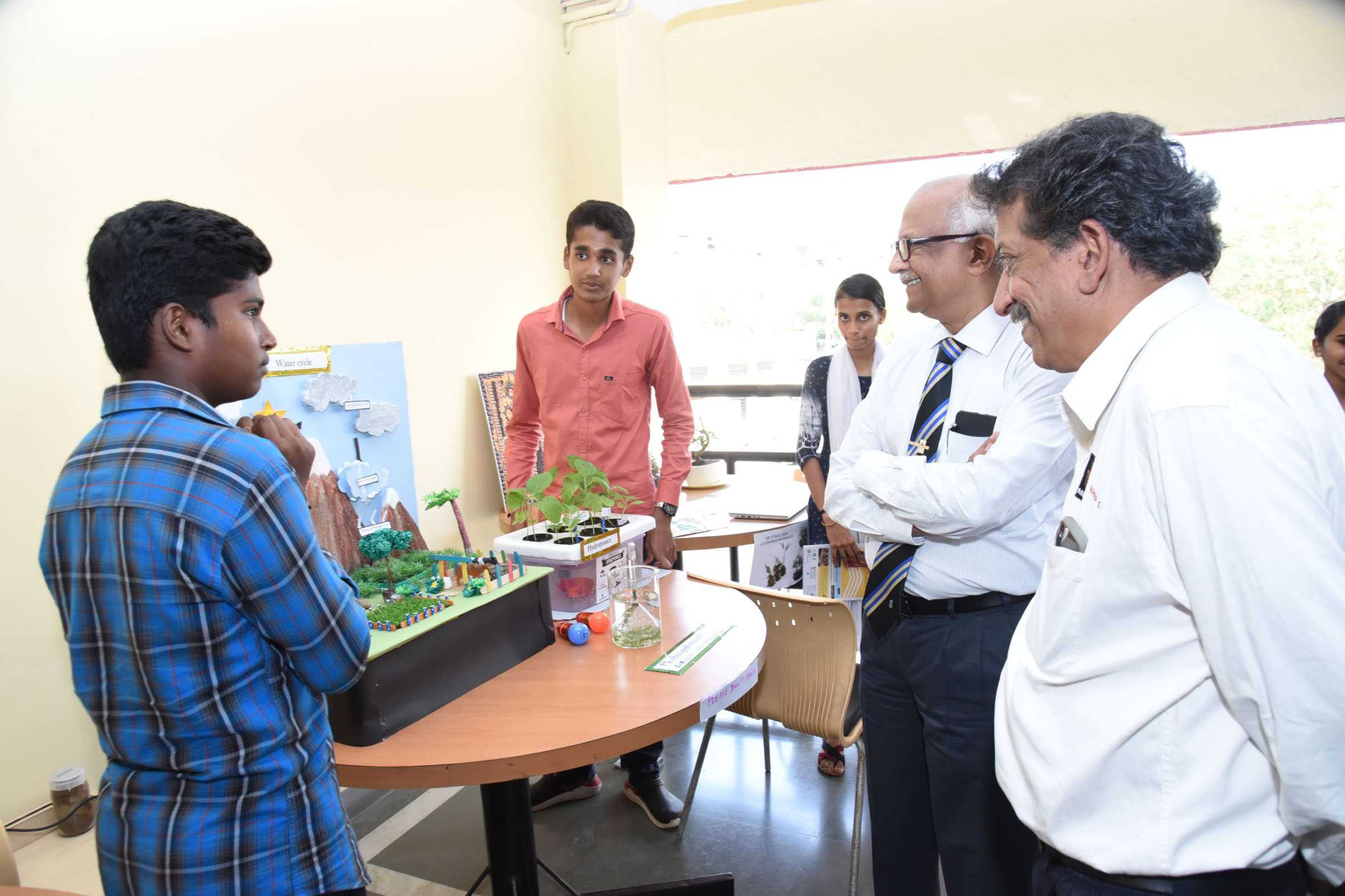 ಮಣಿಪಾಲ: ವಿಜ್ಞಾನ ಪ್ರಯೋಗಗಳ ಮಾದರಿ ಪ್ರದರ್ಶನ; ರಾ.ವಿಜ್ಞಾನ ದಿನಾಚರಣೆ