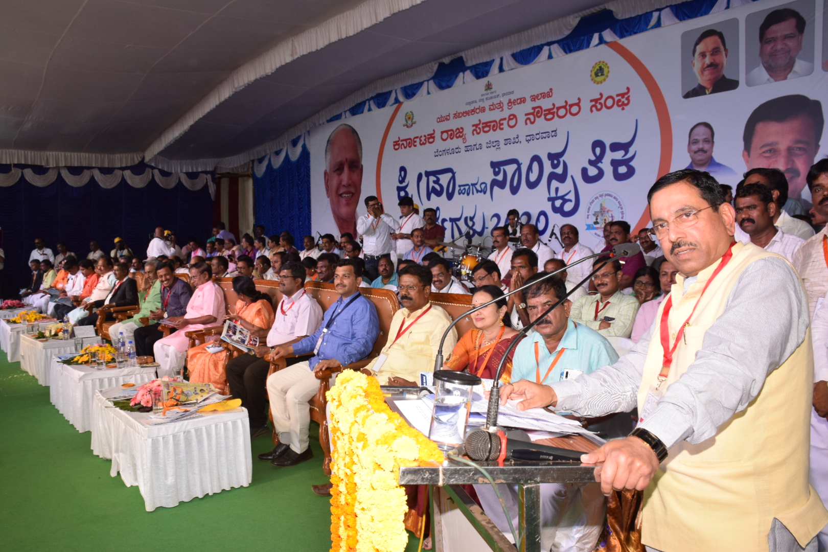 ಐದು ಟ್ರಿಲಿಯನ್ ಆರ್ಥಿಕತೆ ಹೊಂದಲು ಸರಕಾರಿ ನೌಕರರ ಪಾತ್ರ ಪ್ರಮುಖ: ಪ್ರಹ್ಲಾದ್ ಜೋಶಿ