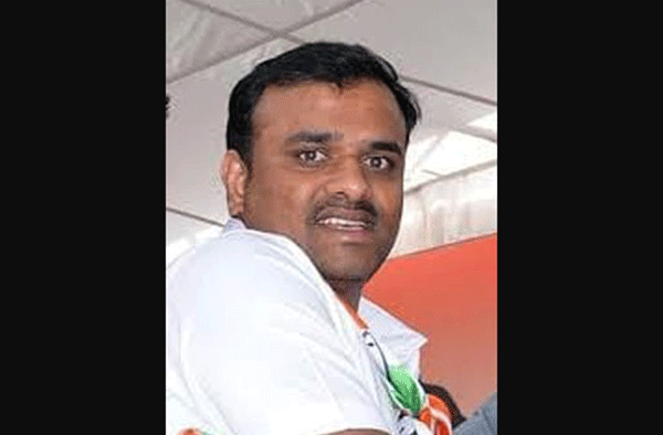 ತುಮಕೂರು: ಕಾಂಗ್ರೆಸ್ ಮುಖಂಡನ ನಿವಾಸದ ಮೇಲೆ ಐಟಿ ದಾಳಿ