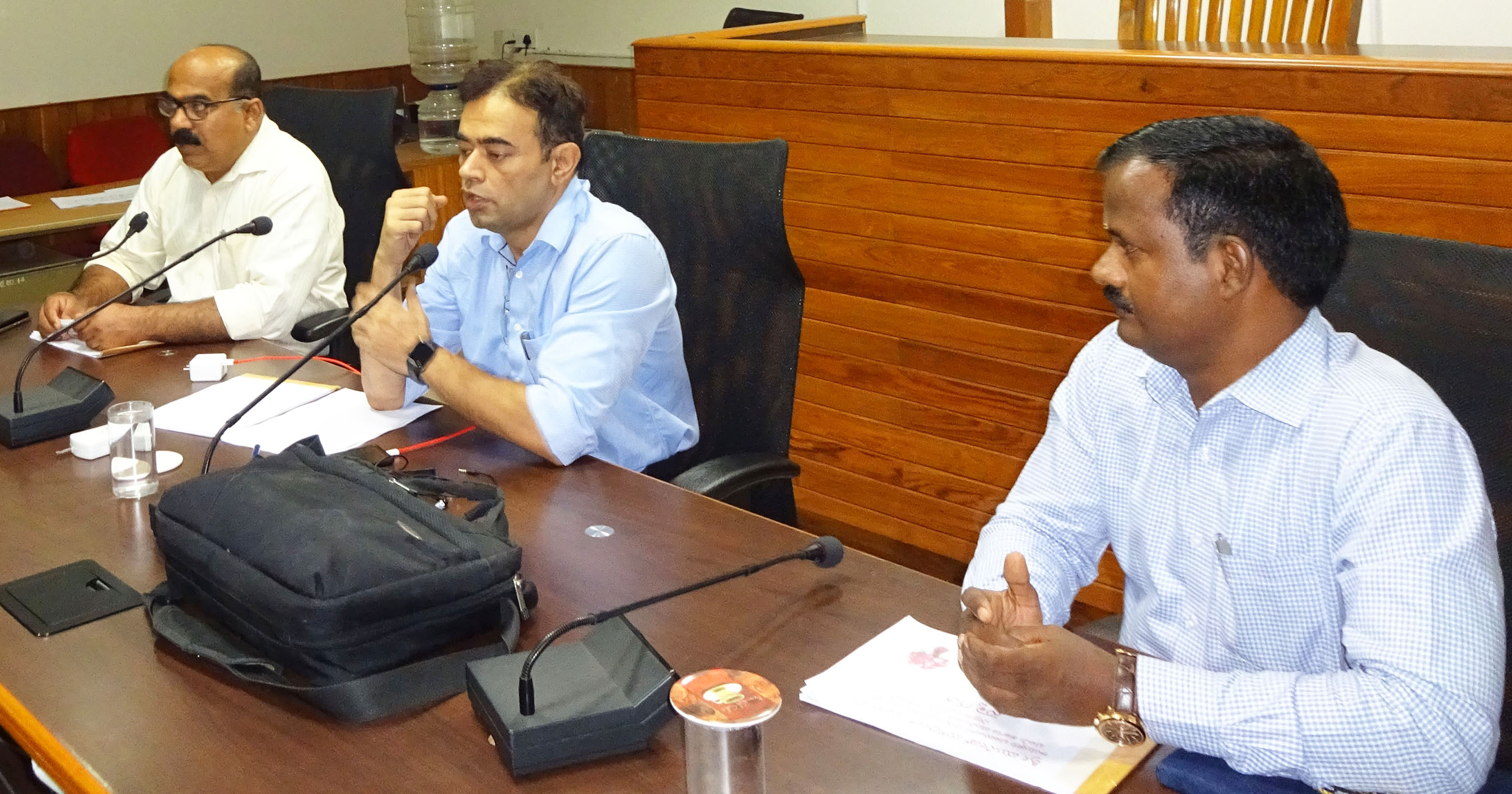 ಮತದಾರರ ಪಟ್ಟಿಯಲ್ಲಿ ಎರಡು ಕಡೆ ಹೆಸರಿದ್ದರೆ ಒಂದನ್ನು ರದ್ದುಪಡಿಸಿ : ಮುನೀಷ್ ಮೌದ್ಗಿಲ್