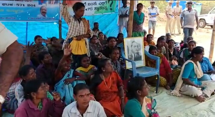 ಸರಕಾರಿ ಜಾಗದಲ್ಲಿ ನಿರ್ಮಿಸಿದ ಗುಡಿಸಲು ತೆರವು: ತಾಲೂಕಾಡಳಿತದ ಕ್ರಮದಿಂದ 60 ಕುಟುಂಬಗಳು ಅತಂತ್ರ