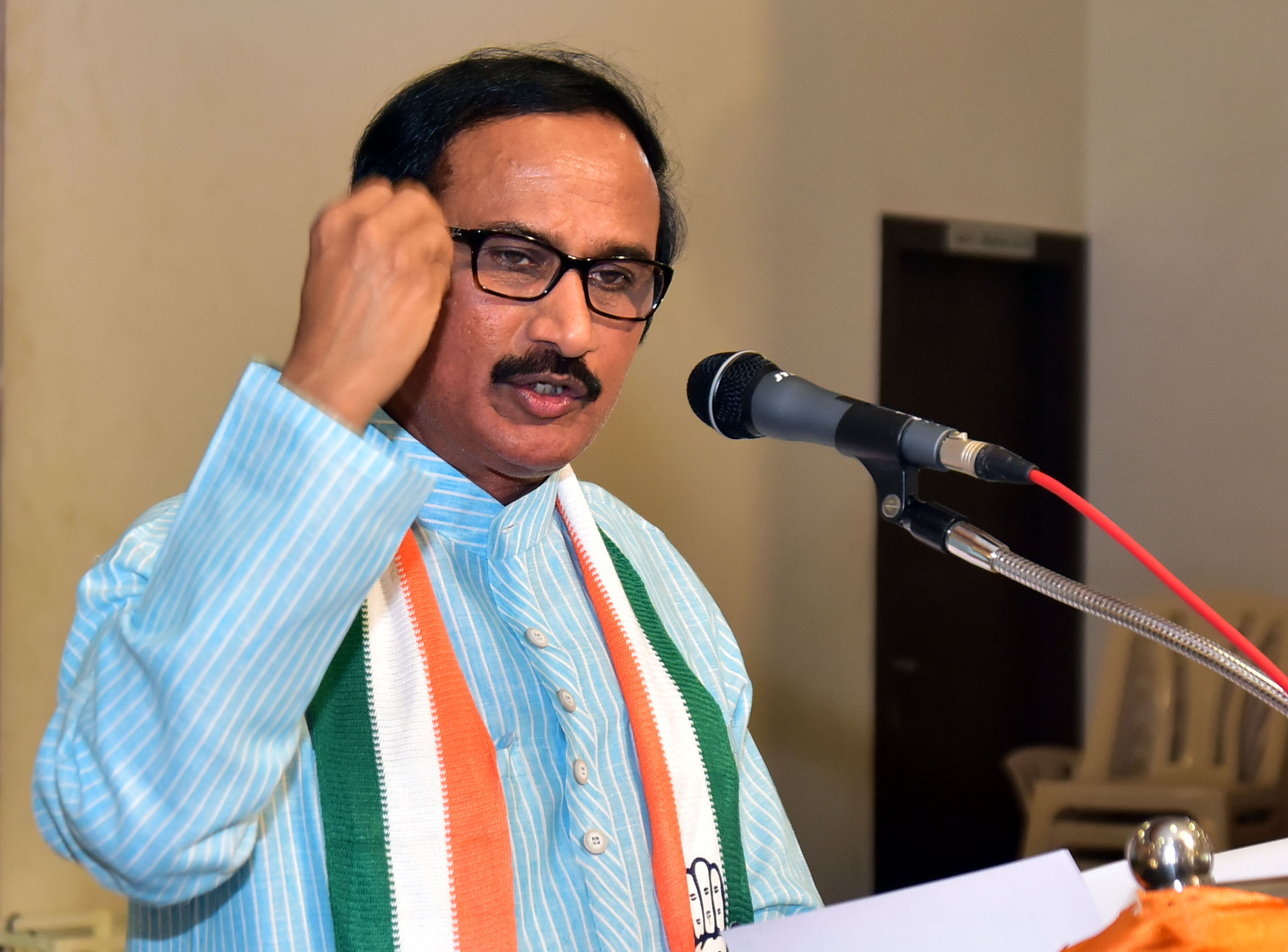 ಎನ್‌ಡಿಎ ನೇತೃತ್ವದ ಮೋದಿ ಸರಕಾರದಿಂದ ಪ್ರಜಾಪ್ರಭುತ್ವ ವ್ಯವಸ್ಥೆಗೆ ಧಕ್ಕೆ: ಬಿಎಲ್ ಶಂಕರ್