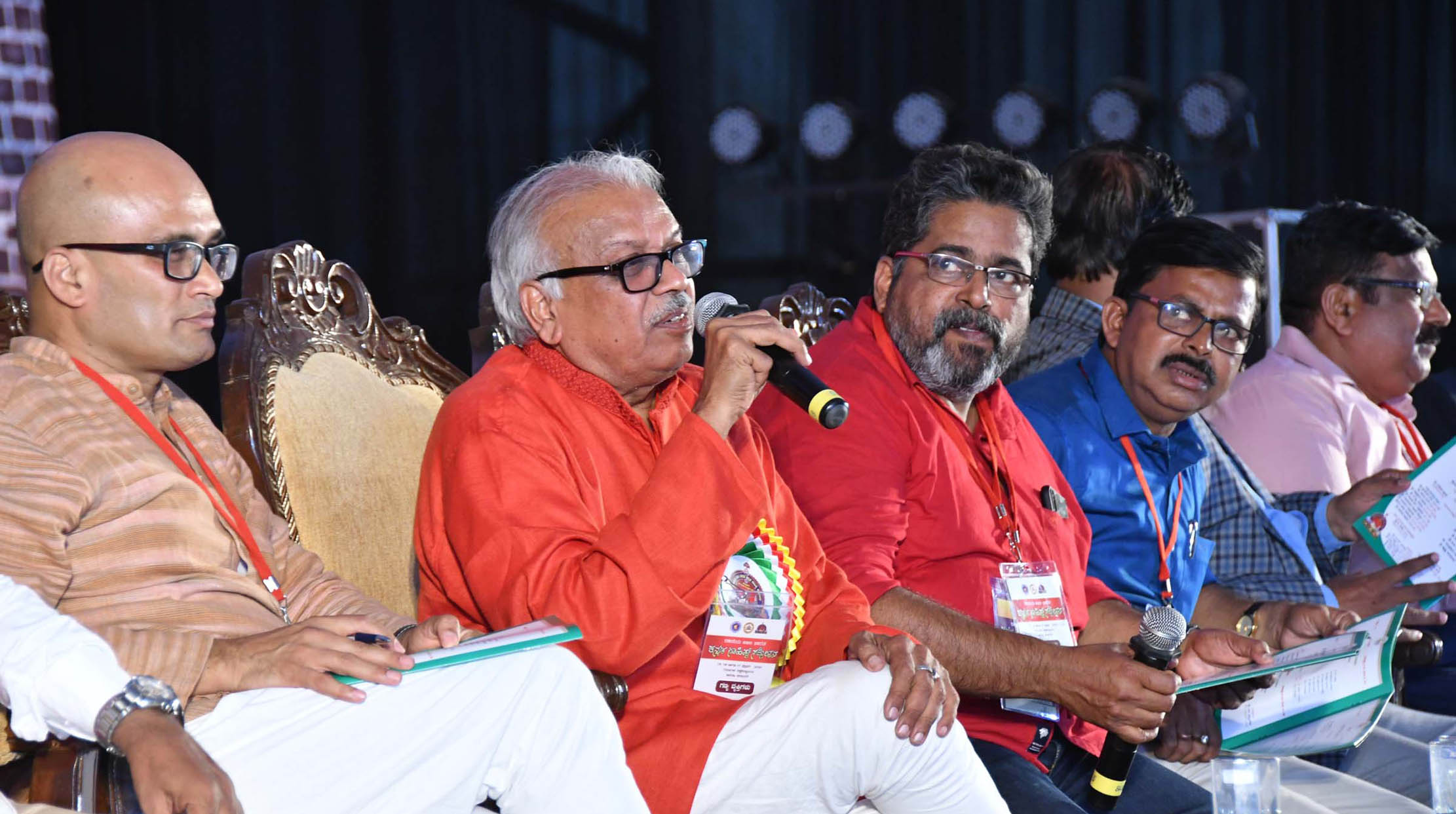 ರಾಜ್ಯದ ಎಲ್ಲ ಶಾಲೆಗಳಲ್ಲಿ ಕನ್ನಡ ಮಾಧ್ಯಮ ಕಡ್ಡಾಯವಾಗಲಿ