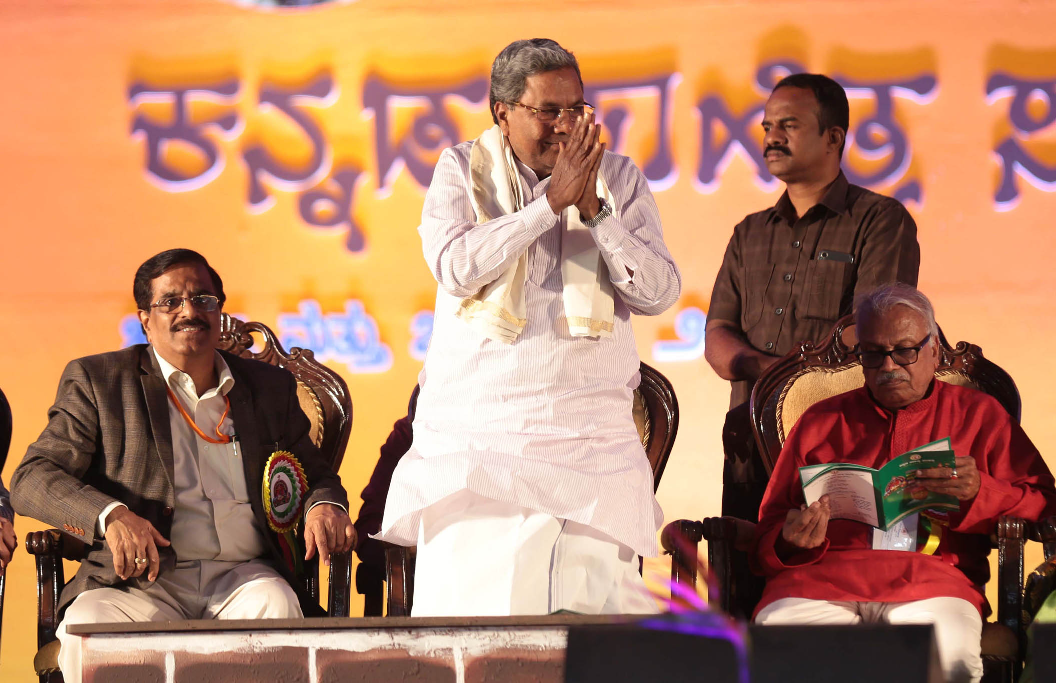 ಭಾಷೆಯ ವಿಷಯದಲ್ಲಿ ನಾವು ಕಠಿಣವಾಗಿಯೇ ಇರೋಣ: ಸಿದ್ದರಾಮಯ್ಯ ಕರೆ