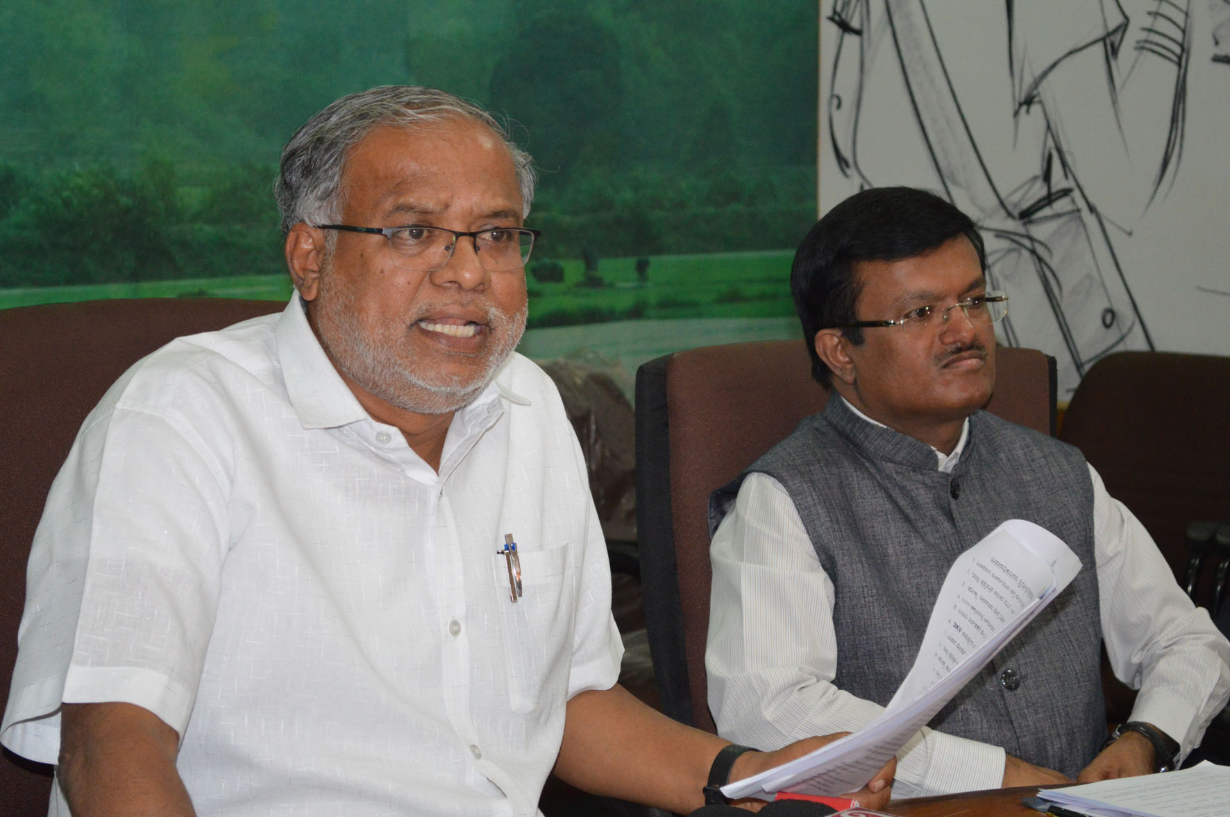 ಎಸೆಸೆಲ್ಸಿ-ಪಿಯುಸಿ ಪರೀಕ್ಷೆ: ಡಿಸಿ ಕಚೇರಿಗಳಲ್ಲಿ ಸಿಸಿಟಿವಿ ಮಾನಿಟರಿಂಗ್ ವ್ಯವಸ್ಥೆ- ಸಚಿವ ಸುರೇಶ್ ಕುಮಾರ್