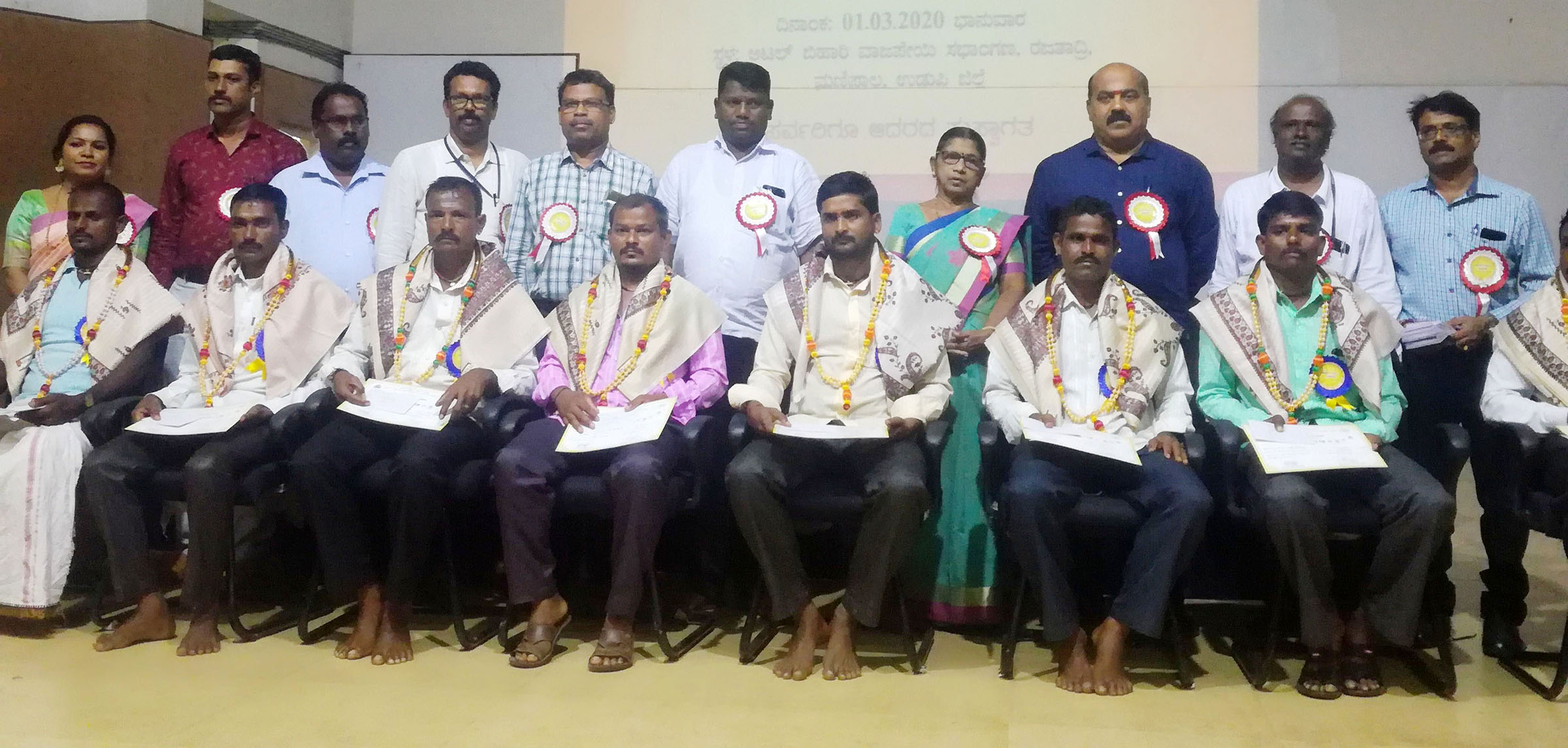 ಕಾರ್ಮಿಕರು ಕೂಡ ದೇಶದ ಬೆನ್ನೆಲುಬು: ದಿನಕರ ಬಾಬು