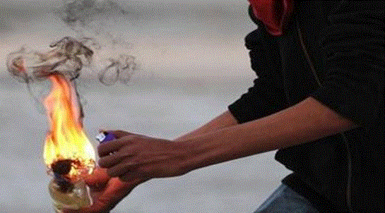 ಮಸೀದಿ ಮೇಲೆ ಪೆಟ್ರೋಲ್ ಬಾಂಬ್ ಎಸೆದ ಇಬ್ಬರು ಸಂಘಪರಿವಾರ ಕಾರ್ಯಕರ್ತರ ಬಂಧನ