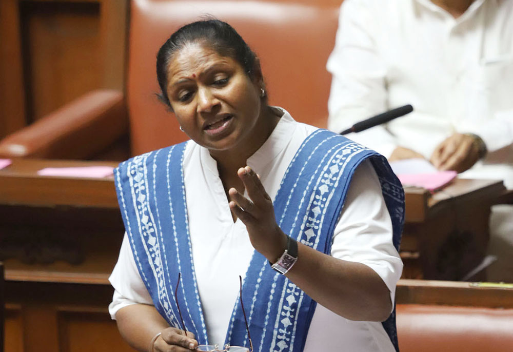 ಸದನದಲ್ಲಿ ಪಾಕಿಸ್ತಾನದ ಬೆನಝಿರ್ ಭುಟ್ಟೋ ರನ್ನು ಹಾಡಿ ಹೊಗಳಿದ ಬಿಜೆಪಿಯ ತೇಜಸ್ವಿನಿಗೌಡ