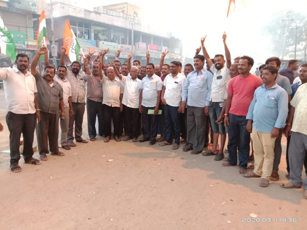 ಕೆಪಿಸಿಸಿ ಅಧ್ಯಕ್ಷರಾಗಿ ಡಿಕೆಶಿ ನೇಮಕ: ಹನೂರಿನಲ್ಲಿ ಕಾಂಗ್ರೆಸ್ ಕಾರ್ಯಕರ್ತರಿಂದ ಸಂಭ್ರಮಾಚರಣೆ