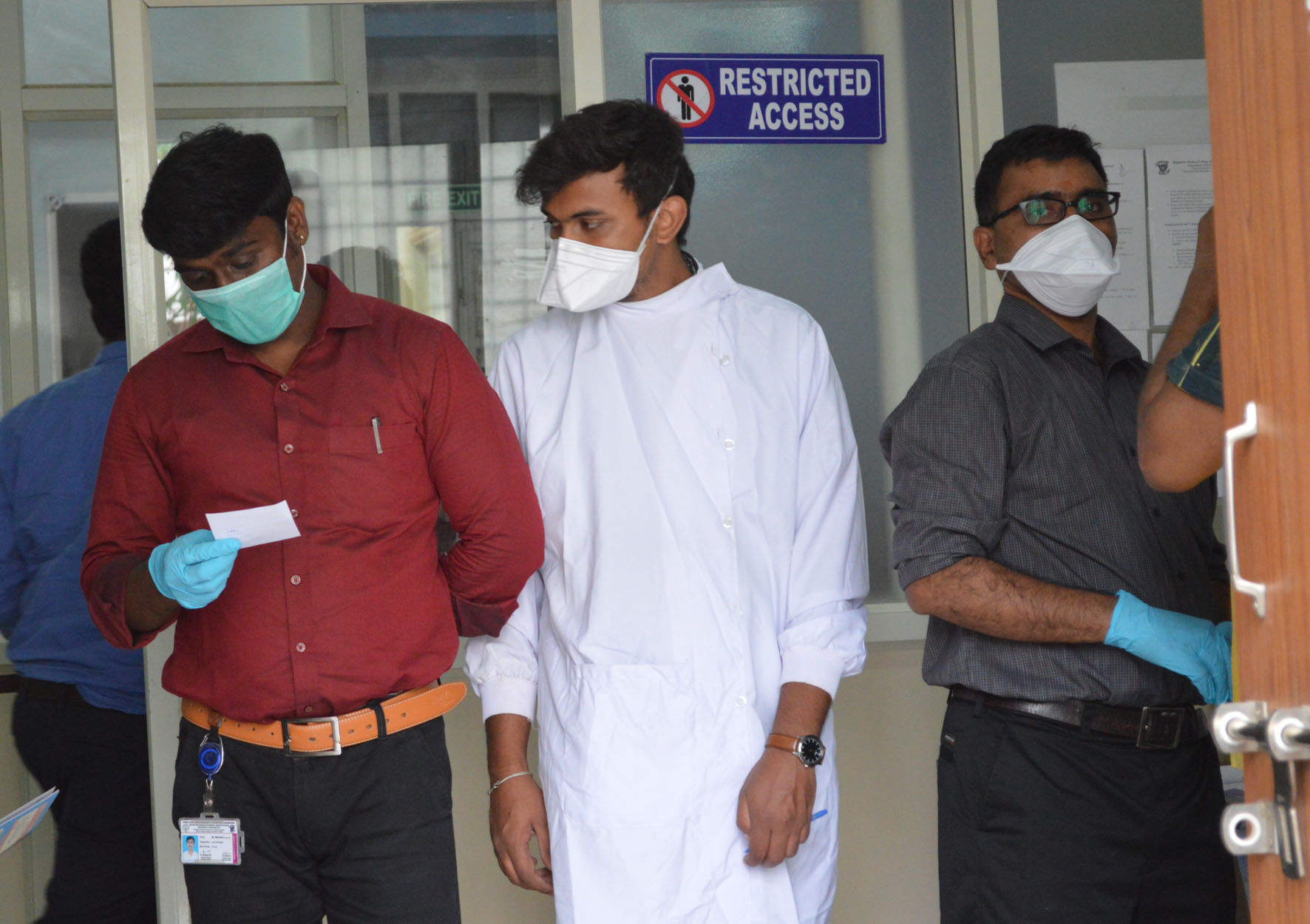 ಕೊರೋನ ವೈರಸ್: ಸರಕಾರಿ ಶಾಲೆ, ಕಚೇರಿಗಳಿಗೆ ರಜೆ ಎಂಬ ವದಂತಿಗಳ ಬಗ್ಗೆ ಸ್ಪಷ್ಟನೆ