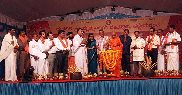 ಧರ್ಮಯುಕ್ತ ಗಳಿಕೆ, ಬಳಕೆ, ಉಳಿಕೆ ರೂಢಿಸಿಕೊಳ್ಳಿ: ಒಡಿಯೂರುಶ್ರೀ ಕರೆ