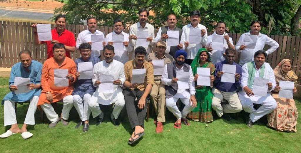 ಮಧ್ಯಪ್ರದೇಶ ಶಾಸಕರ ಭೇಟಿಗೆ ನಿರಾಕರಣೆ: ಬೆಂಗಳೂರಿನಲ್ಲಿ ಕಾಂಗ್ರೆಸ್ ಮುಖಂಡರು- ಪೊಲೀಸರ ನಡುವೆ ಜಟಾಪಟಿ