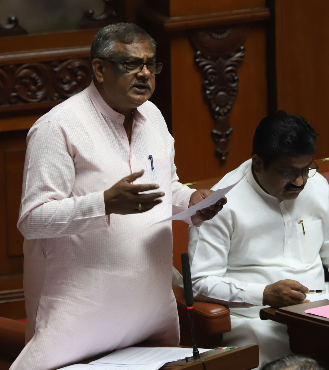 ಜಿಂದಾಲ್‌ಗೆ ಗಣಿಗಾರಿಕೆ ಪರವಾನಗಿ: ಬಿಜೆಪಿಯನ್ನು ತರಾಟೆಗೆ ತೆಗೆದ ಪ್ರತಿಪಕ್ಷದ ಸದಸ್ಯರು