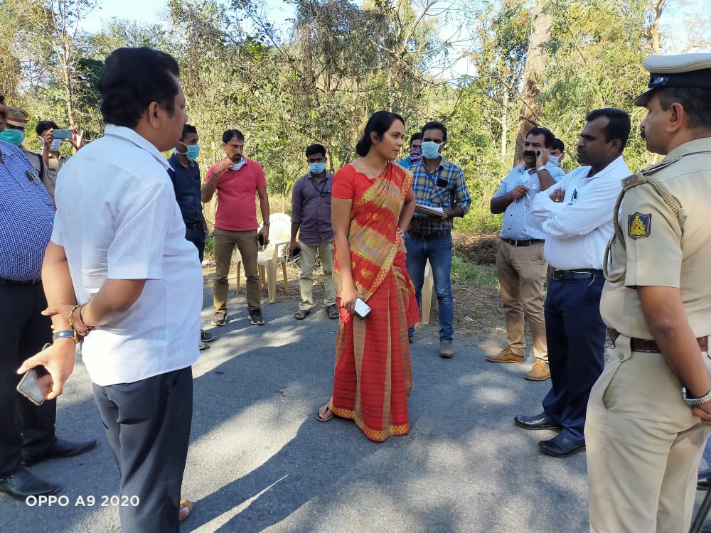 ಕೊರೋನ ಮುನ್ನೆಚ್ಚರಿಕೆ: ವಿವಿಧ ಆರೋಗ್ಯ ಕೇಂದ್ರಗಳಿಗೆ ಕೊಡಗು ಜಿಲ್ಲಾಧಿಕಾರಿ ಭೇಟಿ