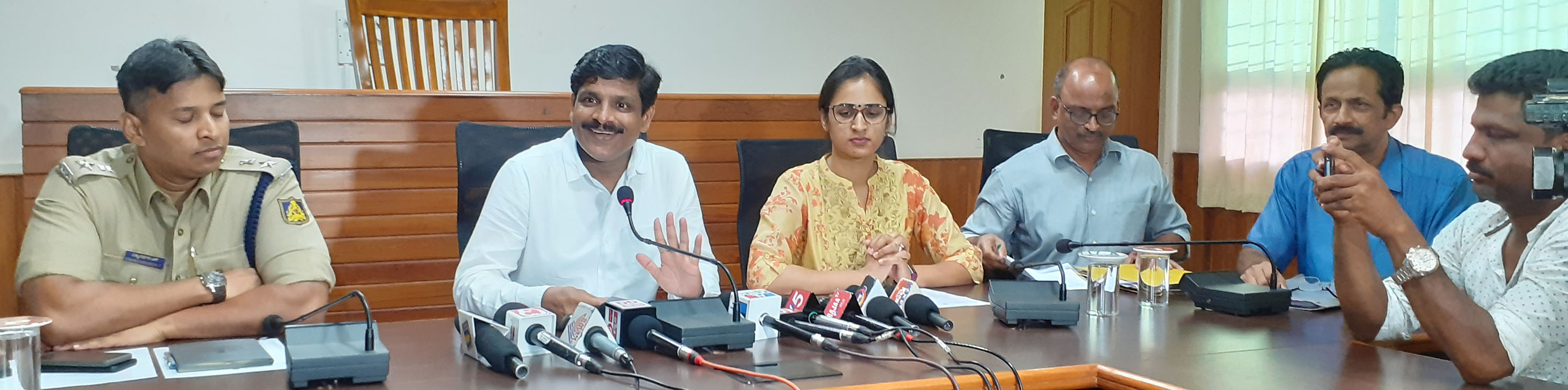 ವಿದೇಶಗಳಿಂದ ಬರುವ ಕೊರೋನ ವೈರಸ್ ಶಂಕಿತರ ಚಿಕಿತ್ಸೆಗೆ ಗ್ರಂಥಾಲಯ ಕಟ್ಟಡ ಬಳಕೆ: ಉಡುಪಿ ಜಿಲ್ಲಾಧಿಕಾರಿ