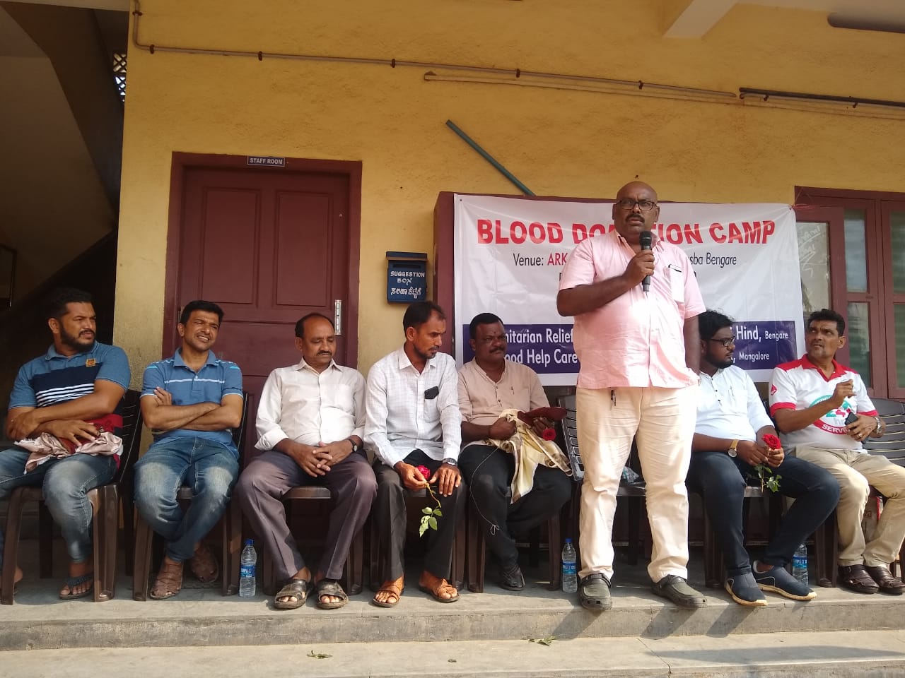 ಬೆಂಗರೆ: ಸಾಮರಸ್ಯಕ್ಕಾಗಿ ರಕ್ತದಾನ ಮಾಡಿ ಸ್ಫೂರ್ತಿಯಾದ ದೃಷ್ಟಿಹೀನ ಯುವಕ