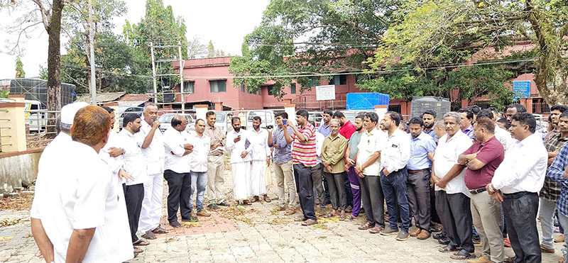 ದೆಹಲಿ ಹಿಂಸಾಚಾರ : ಪುತ್ತೂರು ತಾಲೂಕು ಮುಸ್ಲಿಂ ಒಕ್ಕೂಟದಿಂದ ಪ್ರತಿಭಟನೆ