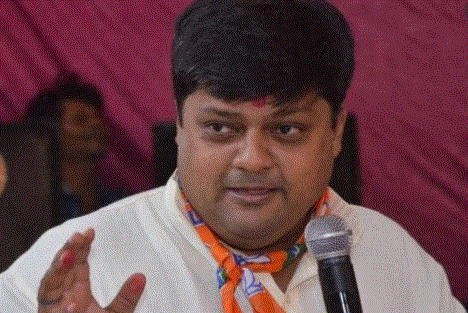 ಕನಿಕಾ ಪಾರ್ಟಿಯಲ್ಲಿ ಭಾಗಿಯಾದ ನಂತರ ರಾಷ್ಟ್ರಪತಿ, ಕೇಂದ್ರ ಸಚಿವರನ್ನು ಭೇಟಿಯಾಗಿದ್ದ ದುಷ್ಯಂತ್!