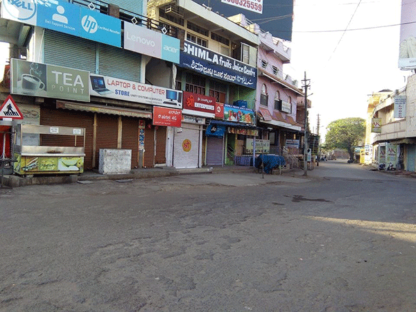 ಜನತಾ ಕರ್ಫ್ಯೂ: ಕಲಬುರಗಿಯಲ್ಲಿ ಉತ್ತಮ ಸ್ಪಂದನ ಜನತಾ ಕರ್ಫ್ಯೂ: ಕಲಬುರಗಿಯಲ್ಲಿ ಉತ್ತಮ ಸ್ಪಂದನ