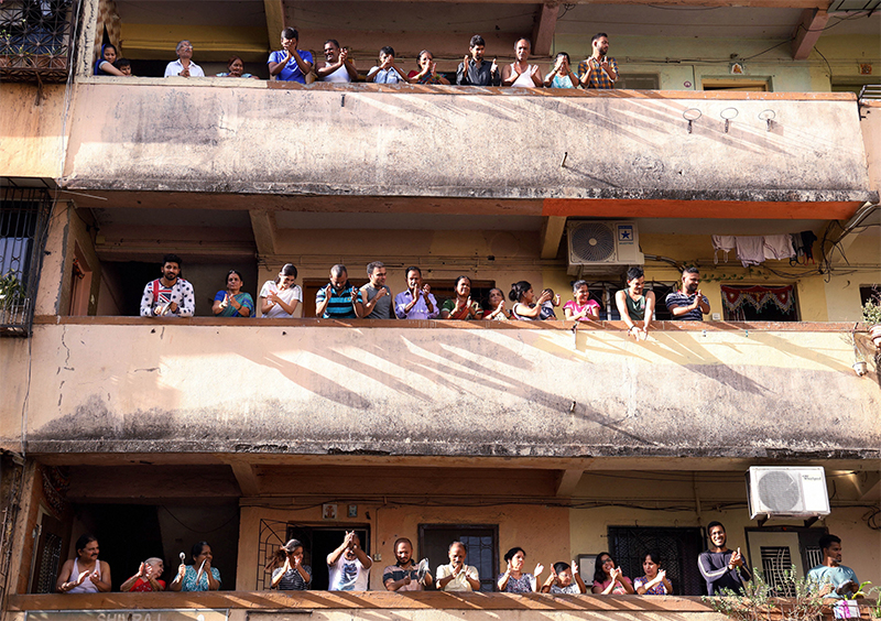 ಚಪ್ಪಾಳೆಯಷ್ಟೇ ಸಾಲದು, ಸಂಪನ್ಮೂಲಗಳು, ಅಗತ್ಯ ಉಪಕರಣಗಳನ್ನೂ ಒದಗಿಸಿ