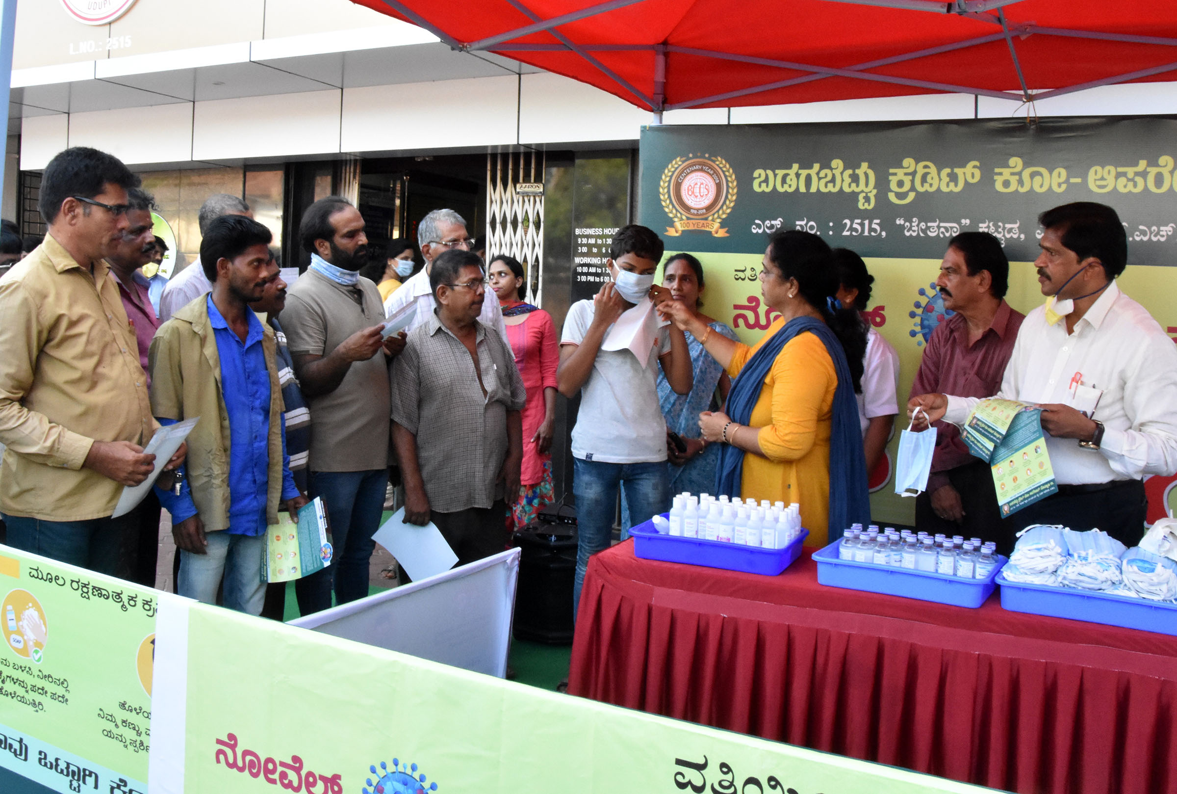 ಕೊರೊನಾ ಜನಜಾಗೃತಿ: 5000 ಮಾಸ್ಕ್ ವಿತರಣೆ